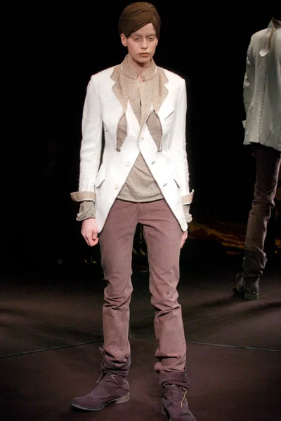 Look 9